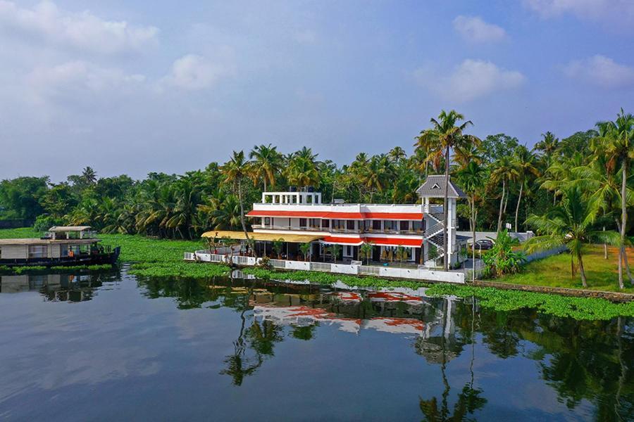Vembanad Village Backwater Resort Alappuzha Kültér fotó