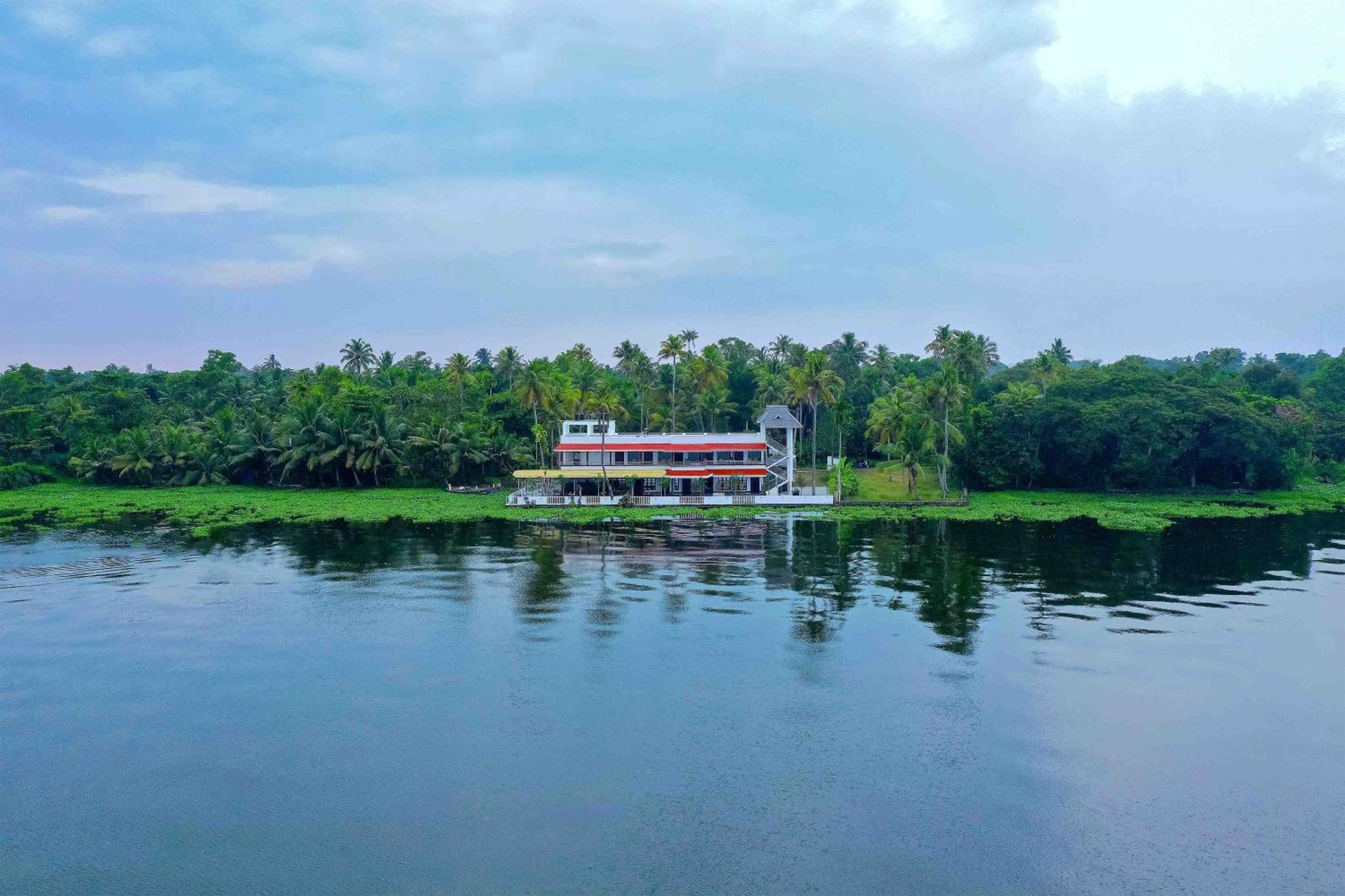 Vembanad Village Backwater Resort Alappuzha Kültér fotó