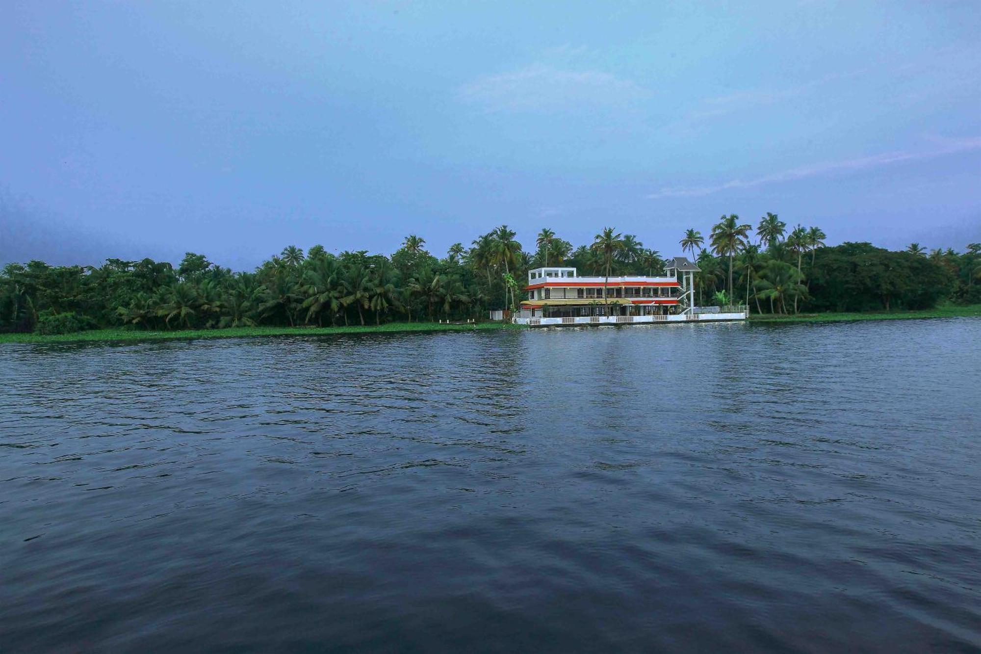 Vembanad Village Backwater Resort Alappuzha Kültér fotó