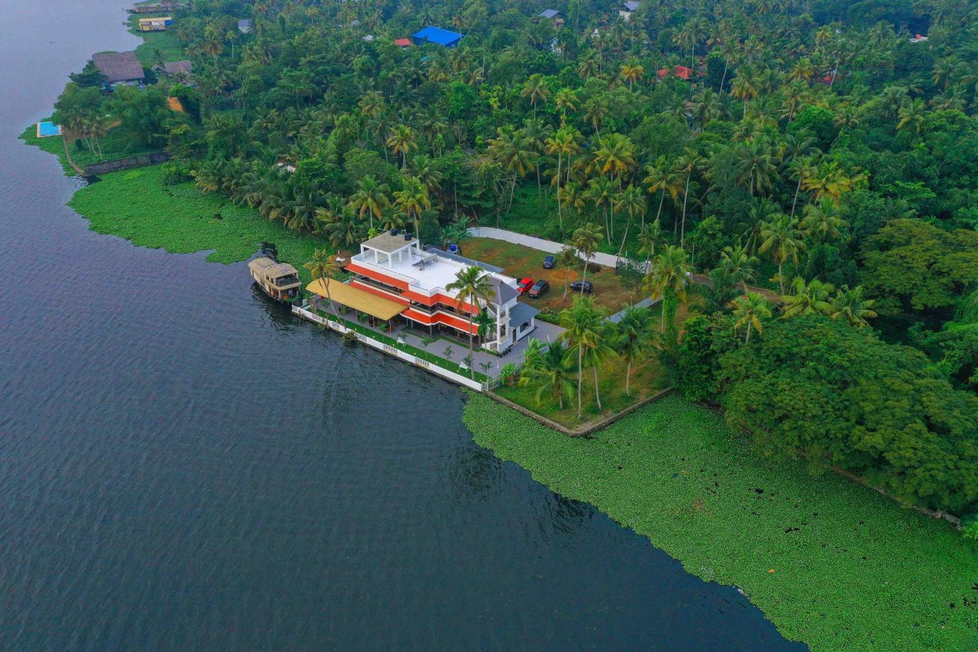 Vembanad Village Backwater Resort Alappuzha Kültér fotó